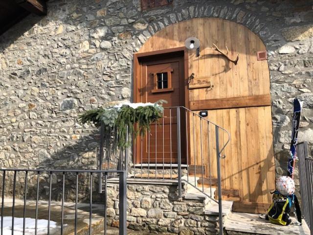 Apartamento Lo Baou Gignod Exterior foto